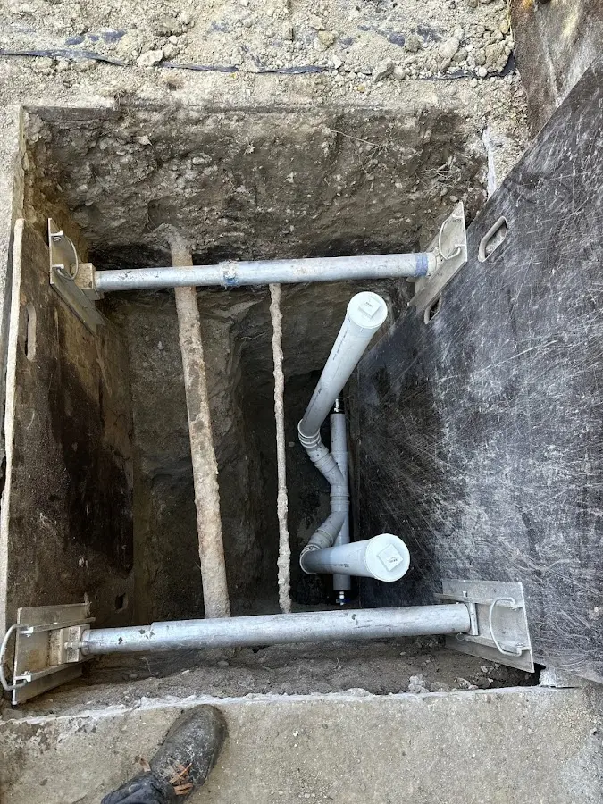 Experienced plumber completing Drain Cleaning work in Utica